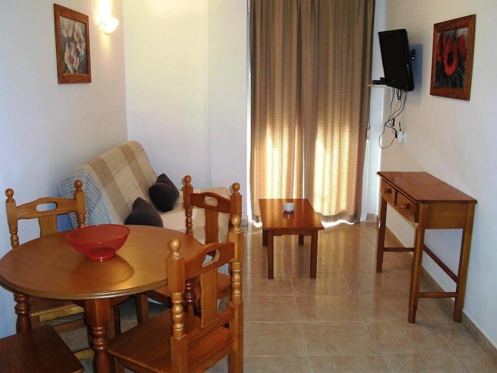Vicenta Apartaments Torremolinos Dış mekan fotoğraf